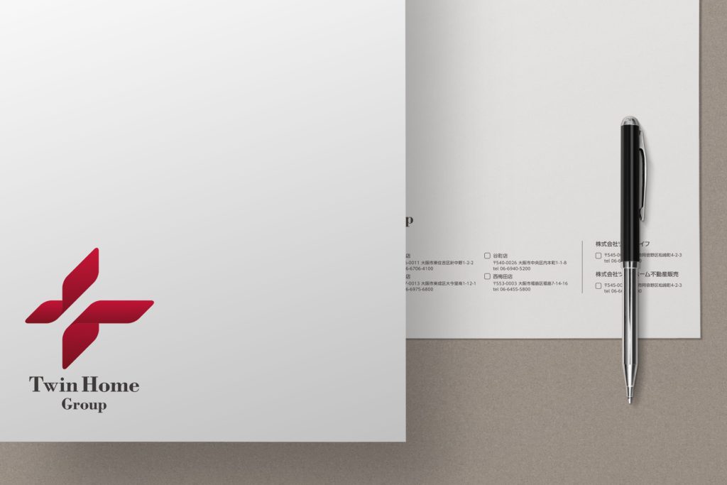 株式会社ツインホームのロゴを含む封筒デザイン